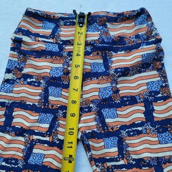 LuLaRoe OS Leggings USA AMERICA BLACK Military LE Flag STAR Patriotic Stretch - Picture 9 of 10